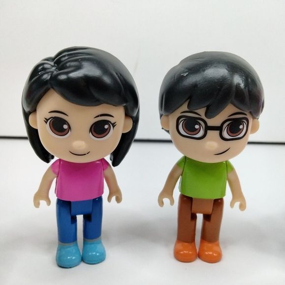 Remka Figures Asain Mom Dad Lexa Gill The Shark Ryans Doll family World Lot of 4 - Picture 15 of 16